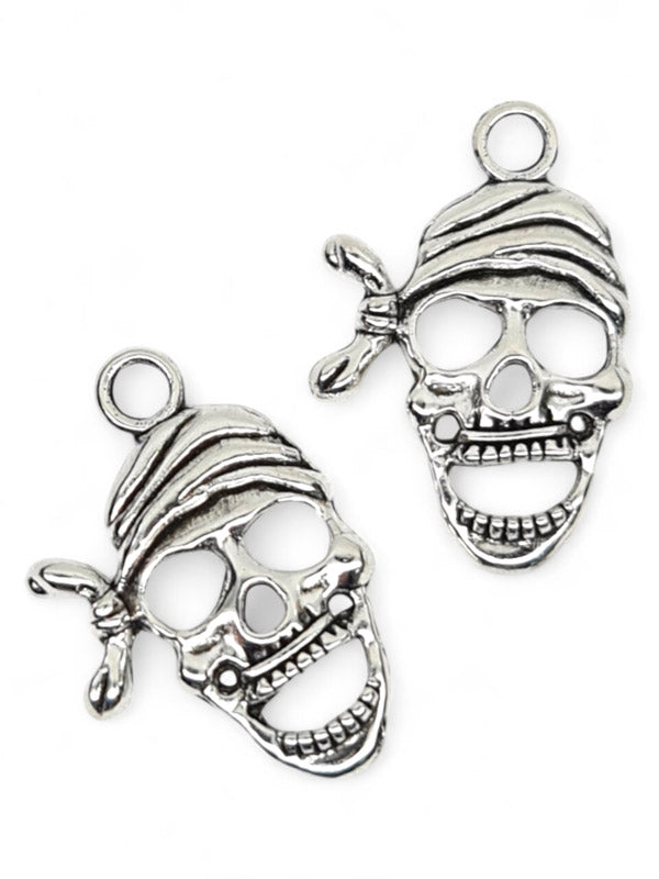 Metal Charm - Pirate Skull ±33×24 mm ±30-Piece (image On 1 Side Only)