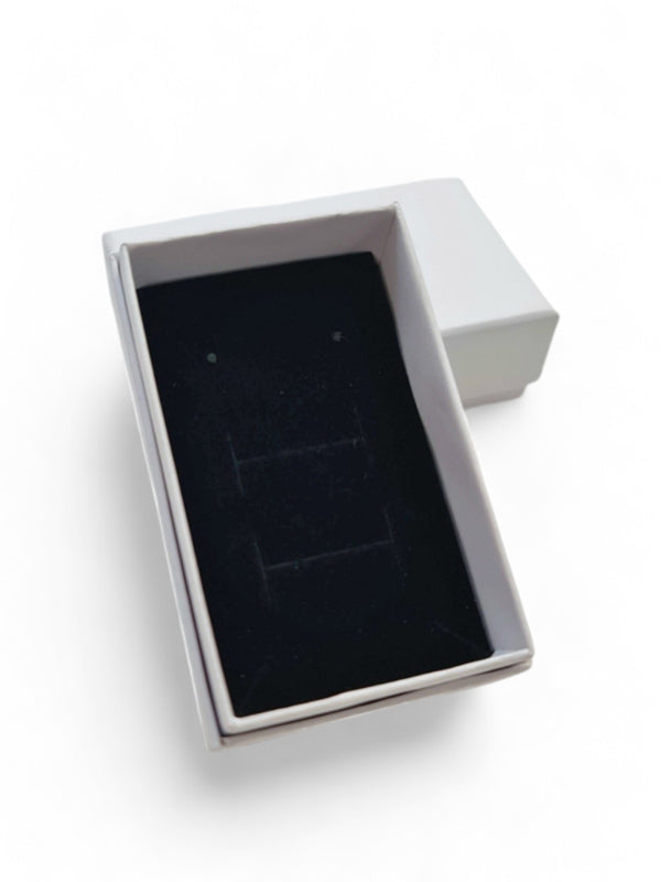 Jewellery Box - White ±2.5×8×5 cm, Pendant On Chain, Rings×2, Pierced Earrings - Image 2