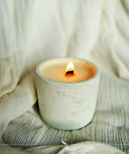 Cape Island Vessel Candle