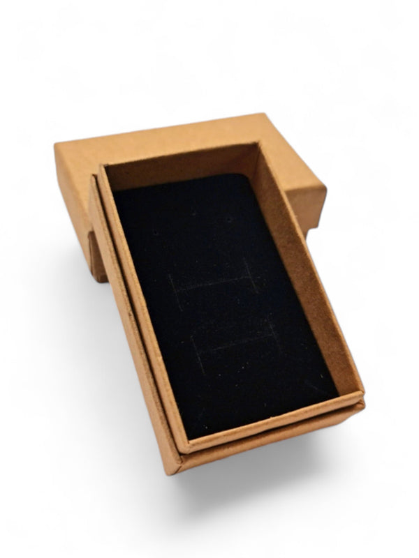 Jewellery Box - Natural ±2.5×8×5 cm, Pendant On Chain, Rings×2, Pierced Earrings - Image 2