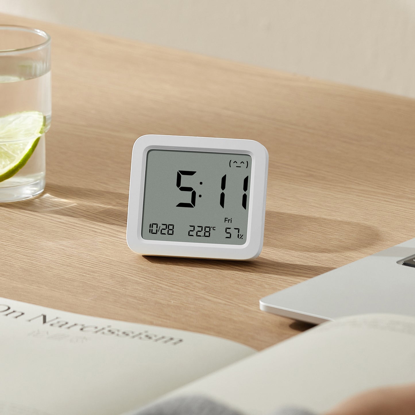Xiaomi TEMPERATURE HUMIDITY MONITOR 3 - alternate product view 4