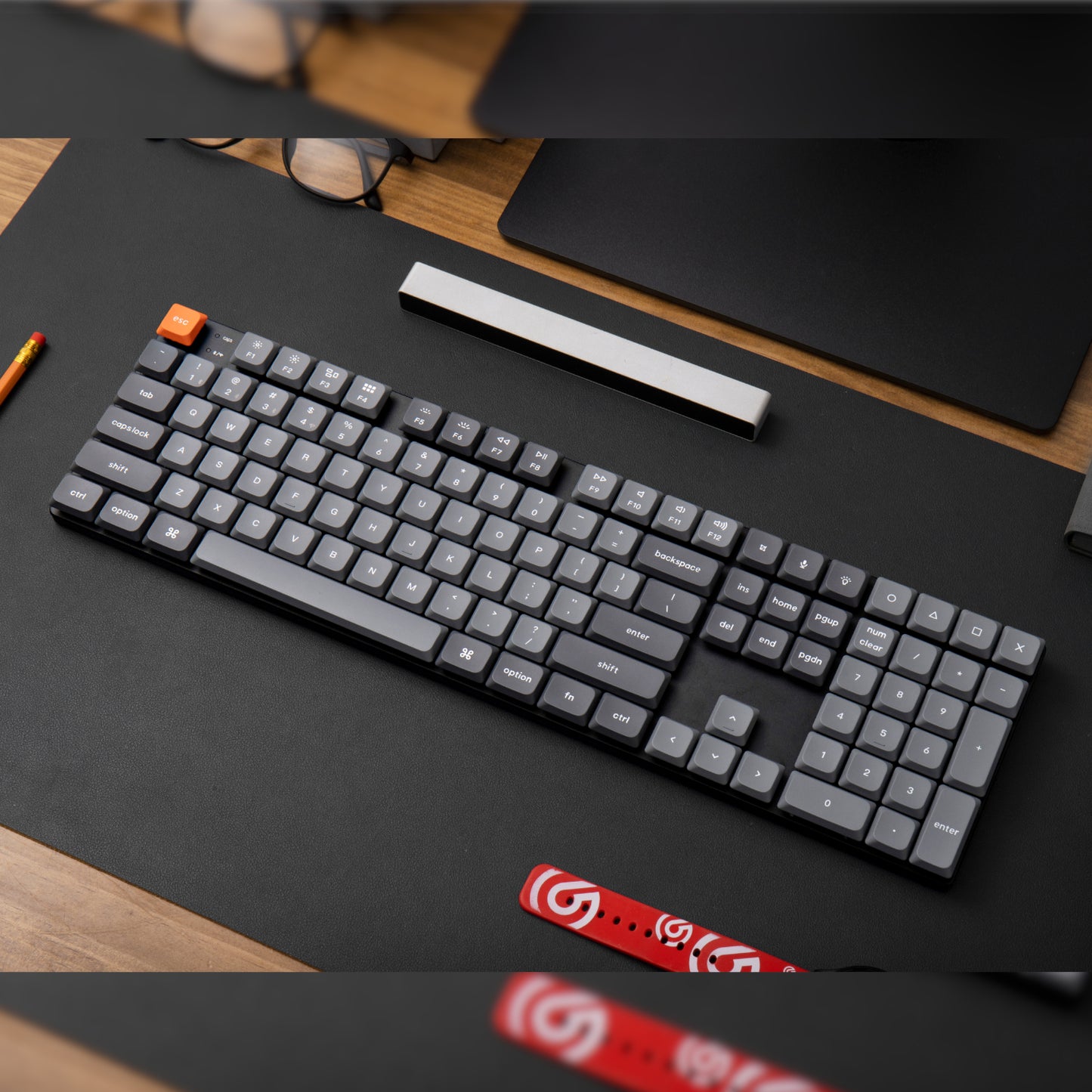 Keychron K5 Max QMK/VIA Full-sized Wireless Custom Mechanical Keyboard - BROWN Switches - alternate product view 4