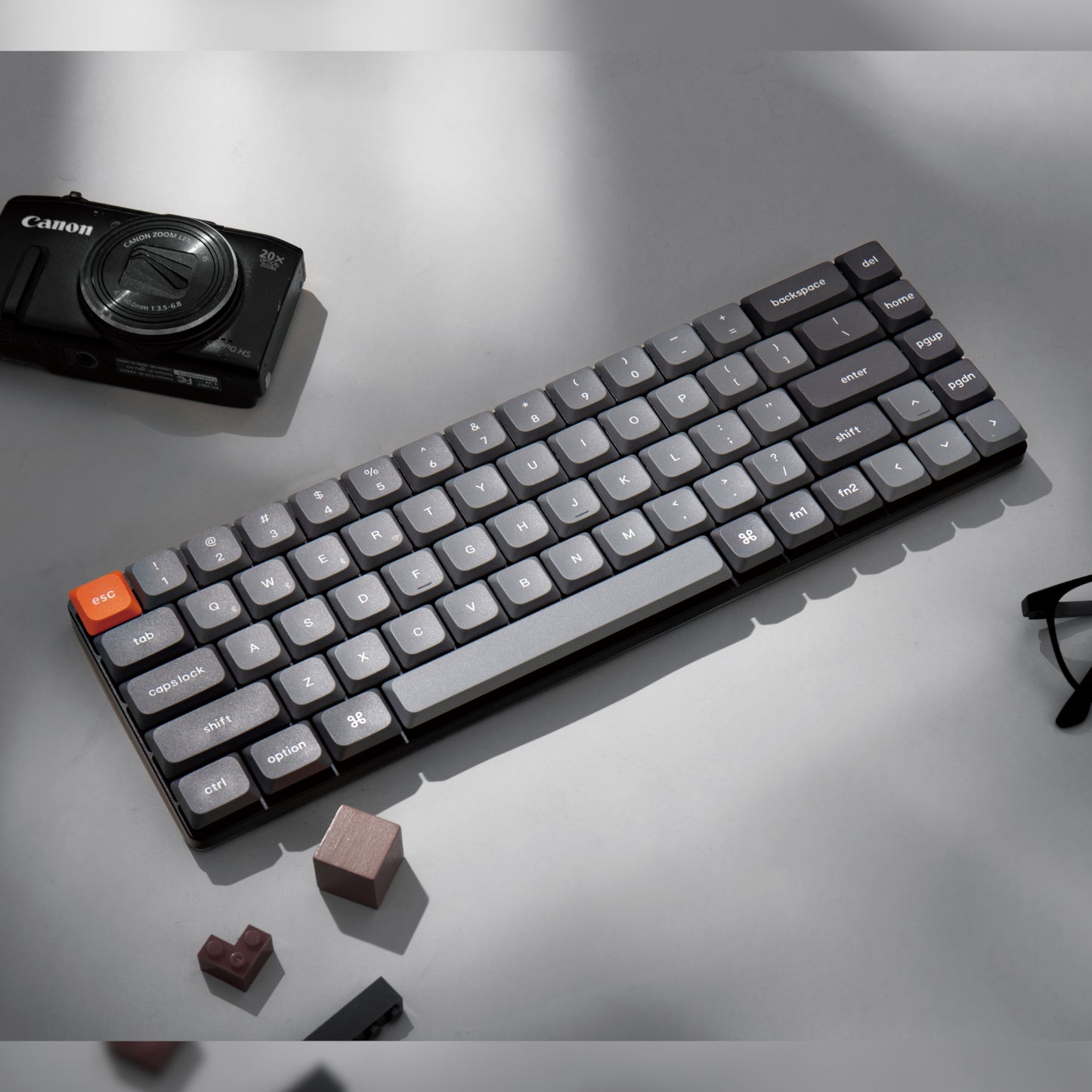Keychron K7 Max QMK/VIA 65% Wireless Custom Mechanical Keyboard - RED Switches - alternate product view 4