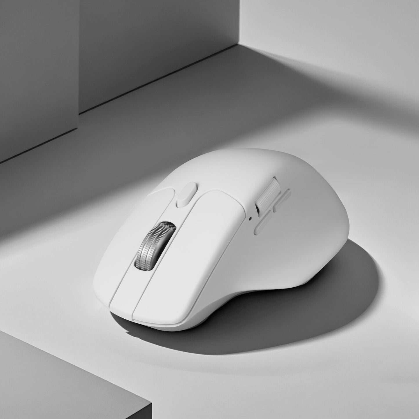 Keychron M6S-A24 PixArt 3950 8K 30000DPI Wireless Mouse (BT/2.4GHz/Wired) - White - alternate product view 6