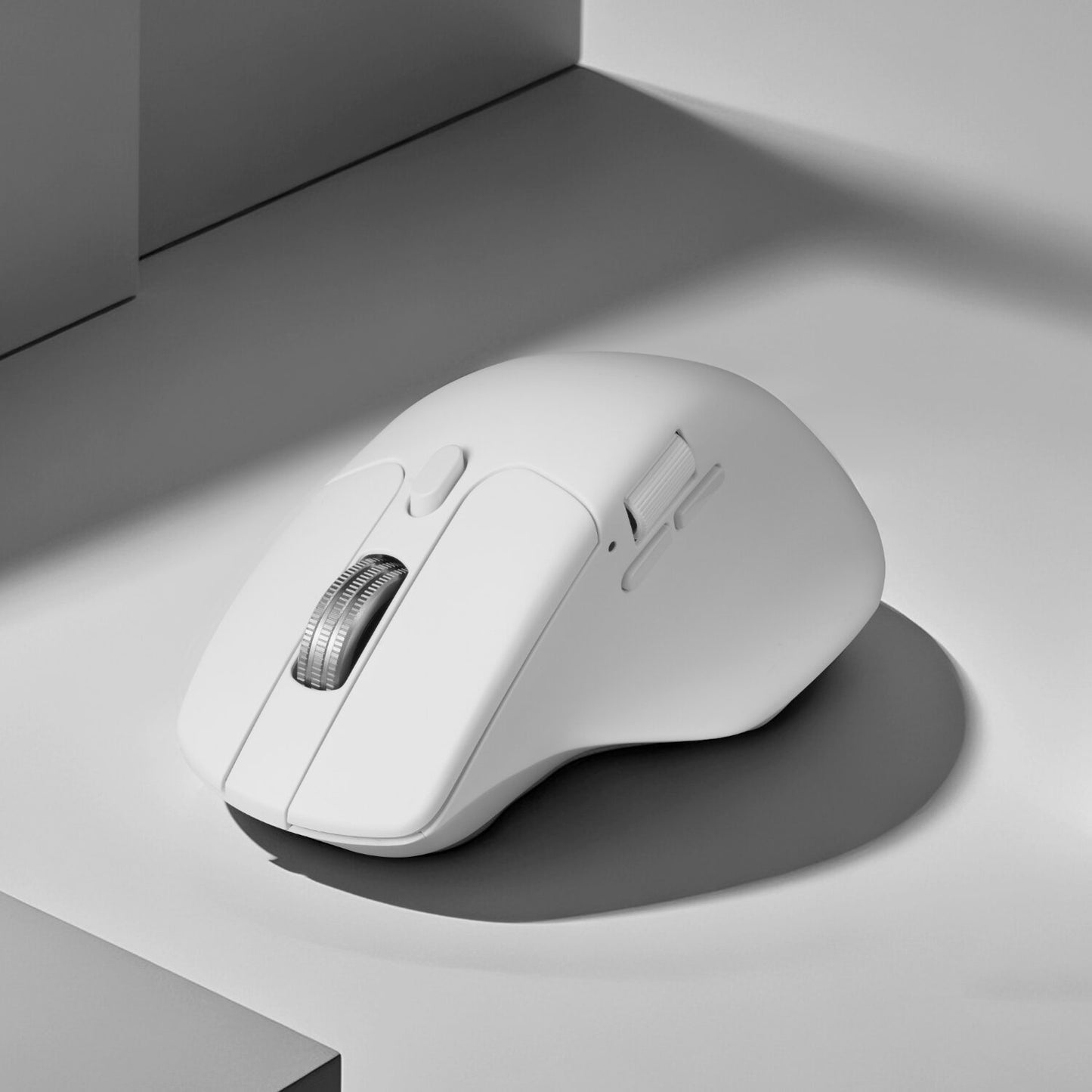 Keychron M6SB72 1K Wireless Mouse (BT/2.4GHz/Wired) with Huano silent Micro switch and premium wheel - White - alternate