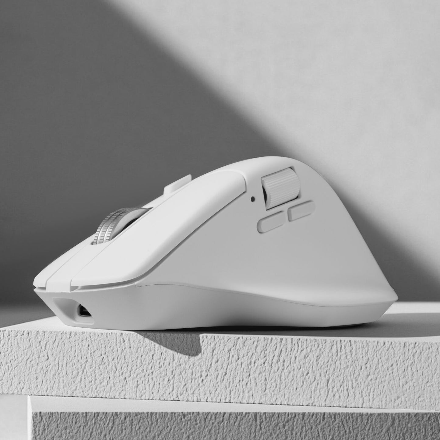 Keychron M6SB72 1K Wireless Mouse (BT/2.4GHz/Wired) with Huano silent Micro switch and premium wheel - White - alternate