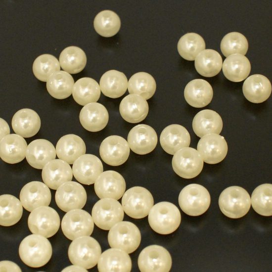 Plastic Pearls - 10 Mm CREAM