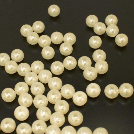 Plastic Pearls - 6 Mm CREAM
