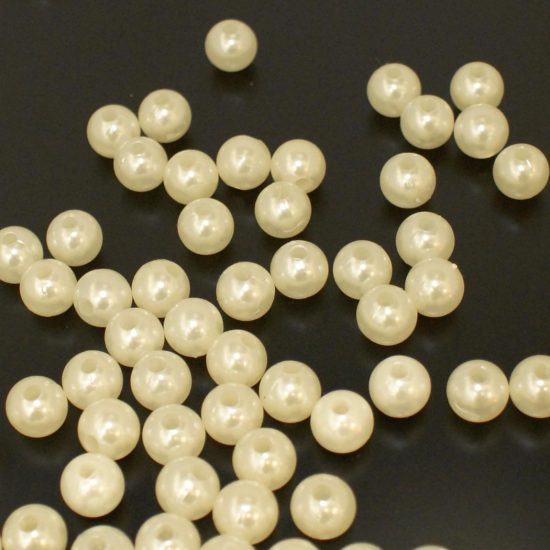 Plastic Pearls - 8 Mm CREAM