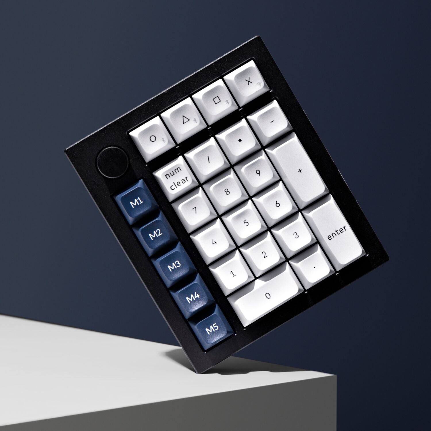 Keychron Q0 Max QMK Gateron Jupiter Red RGB Wireless Custom Number Pad Carbon Black - alternate product view 3