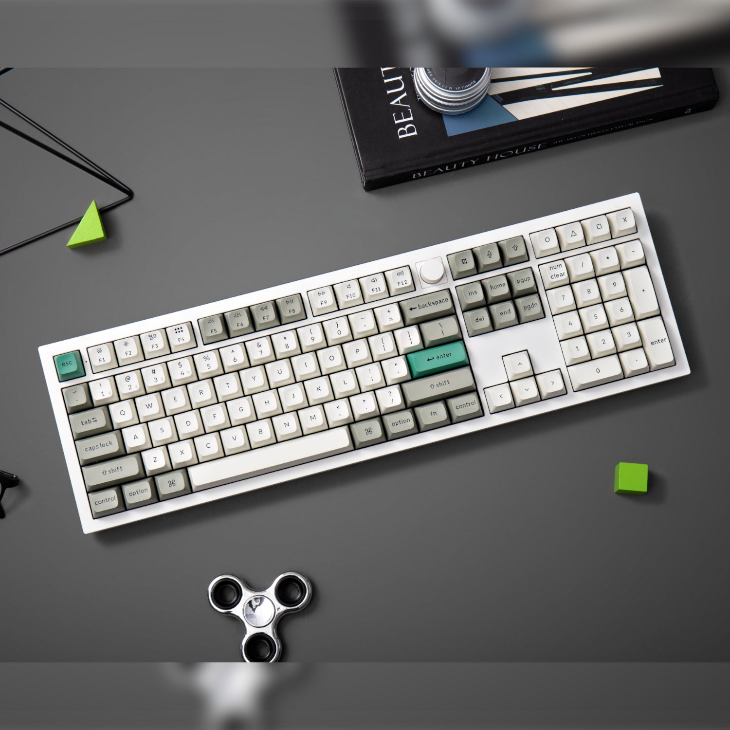 Keychron Q6 Max QMK/VIA Wireless Custom Mechanical Keyboard KSA Gateron Red Jupiter Switches - Shell White - alternate