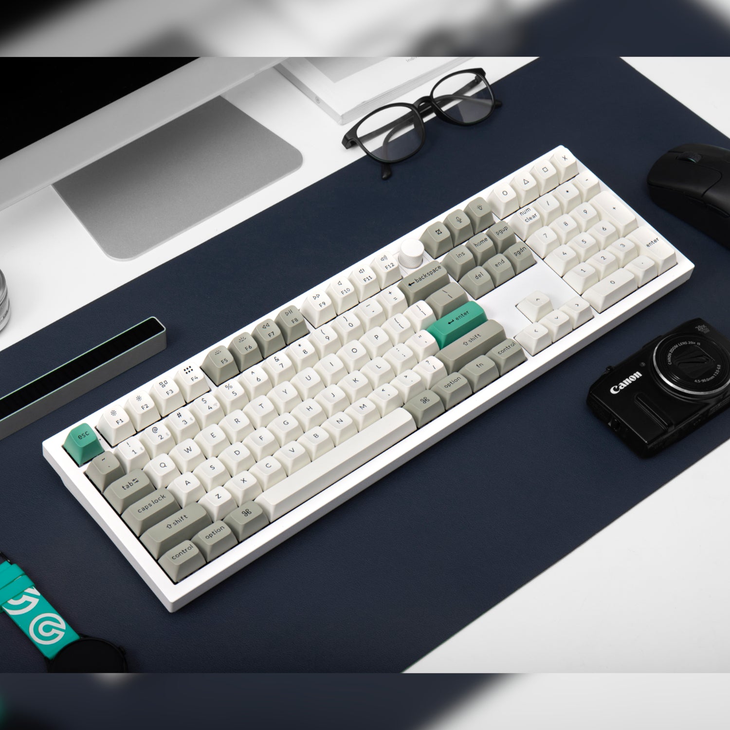 Keychron Q6 Max QMK/VIA Wireless Custom Mechanical Keyboard KSA Gateron Red Jupiter Switches - Shell White - alternate