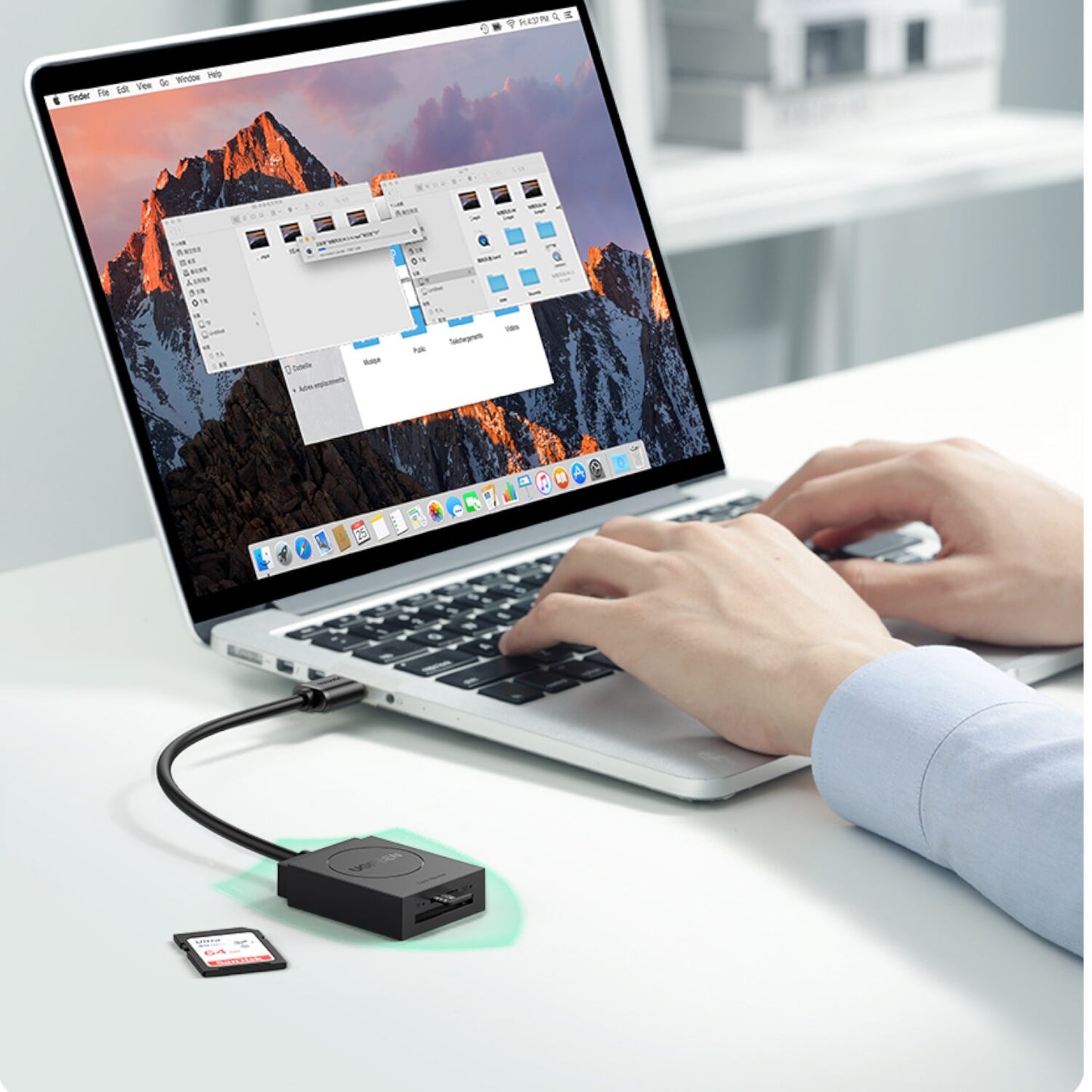 Ugreen USB 3.0 Dual Slot Card Reader for SD/TF Cards – 5Gbps Data Transfer - alternate product view 4