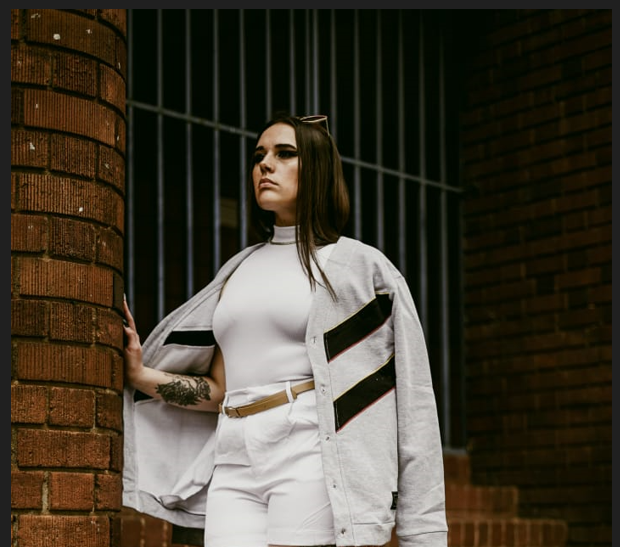 V- striped knitted cardigan